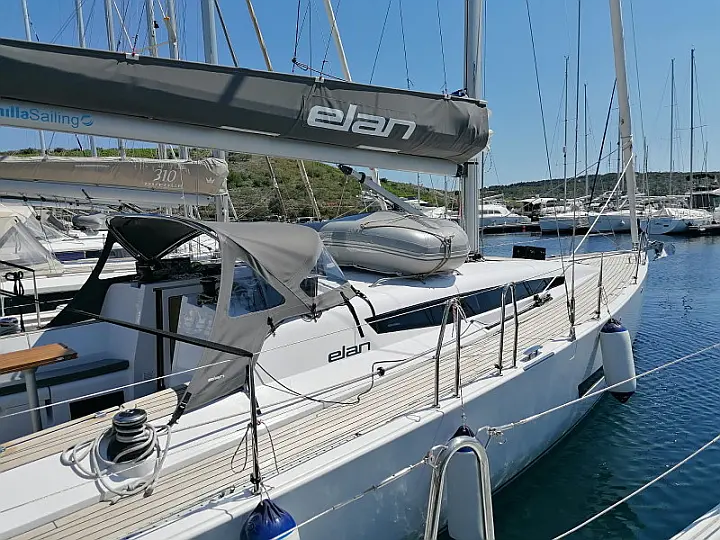 Elan E5 - 