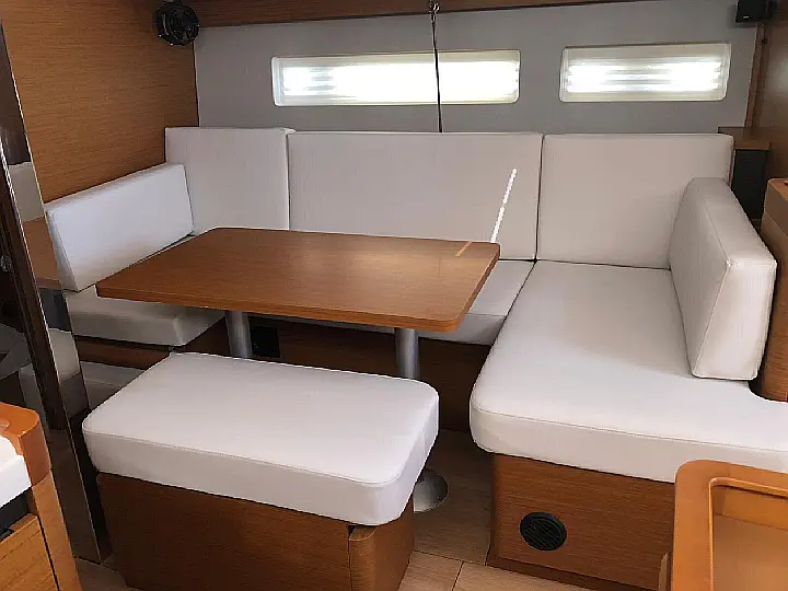 Sun Odyssey 440 - 