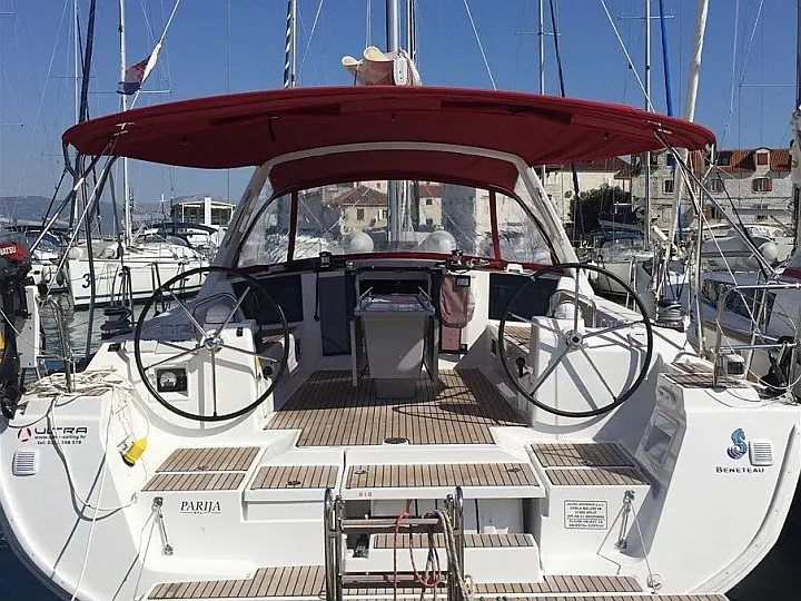 Oceanis 45 - External image