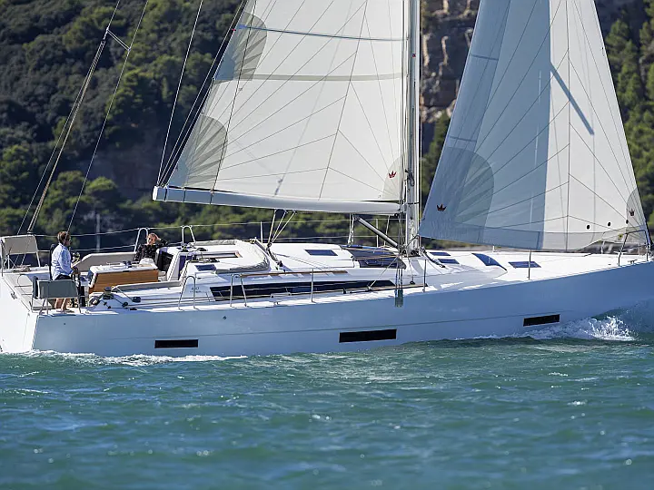 Dufour 430 Grand Large - External image