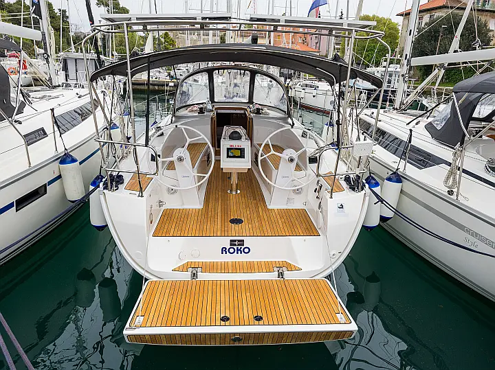 Bavaria Cruiser 34 Style - External image