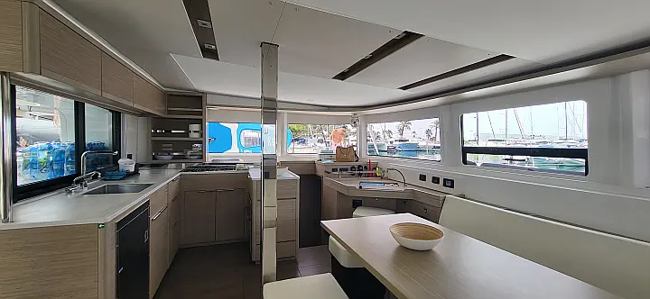 Lagoon 46 - 