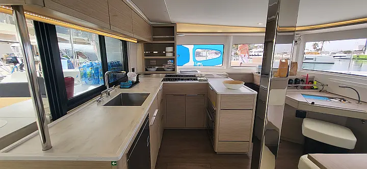 Lagoon 46 - 