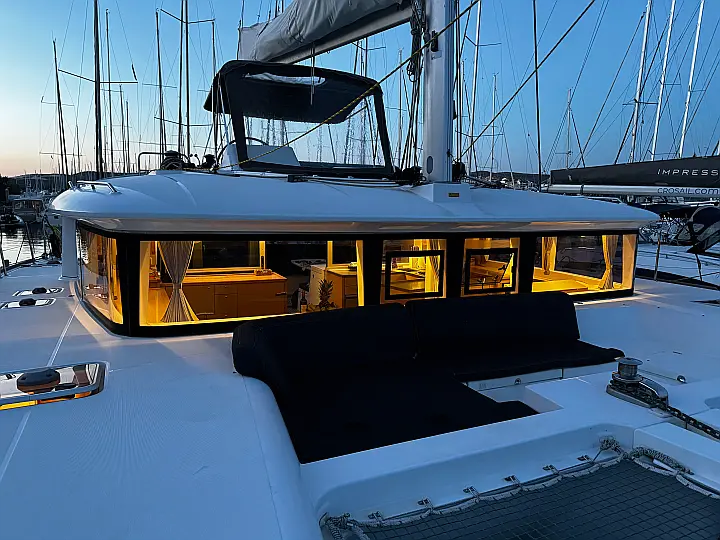 Lagoon 450 Fly - 