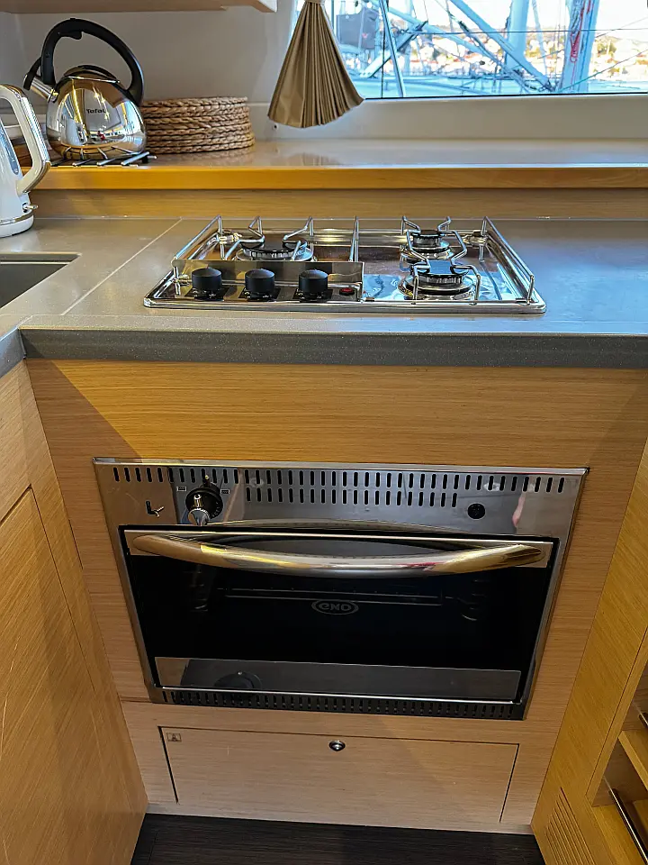 Lagoon 450 Fly - 