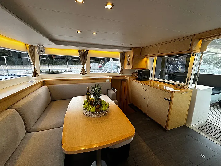 Lagoon 450 Fly - 