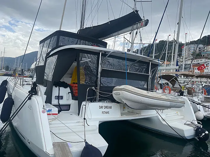 Lagoon 42 - 