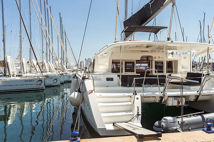 Lagoon 450 Flybridge - 