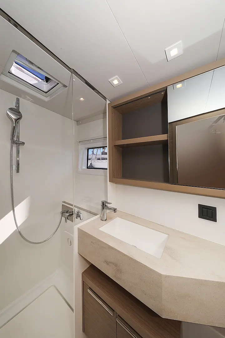 Lagoon 46 - 