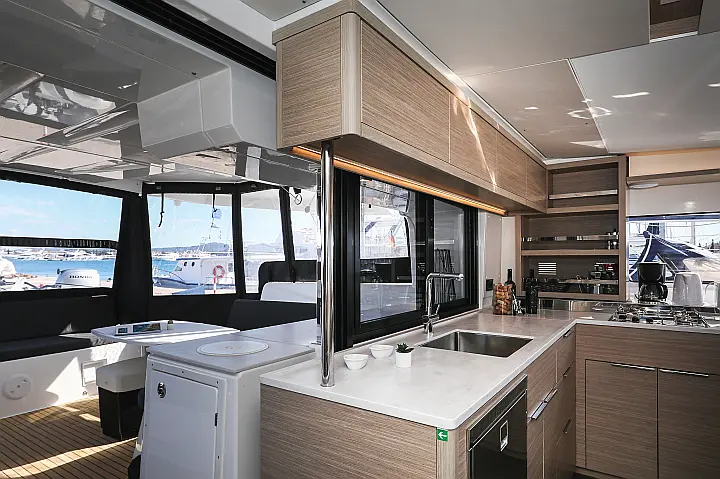 Lagoon 46 - 