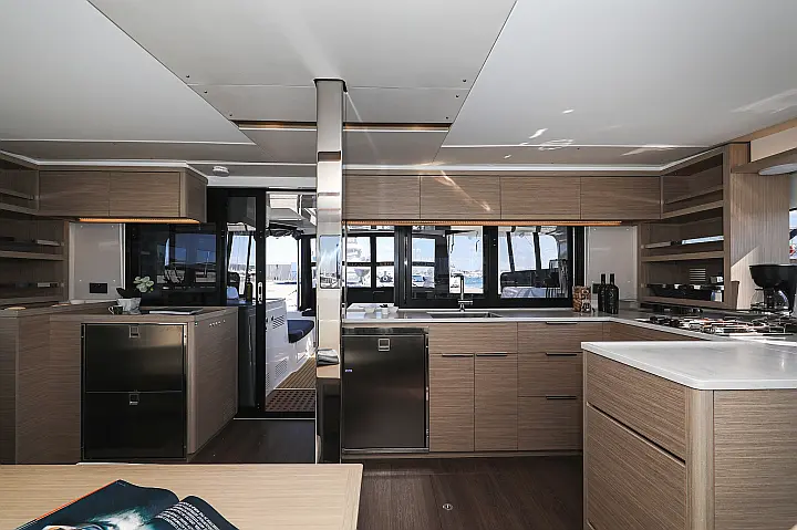 Lagoon 46 - 