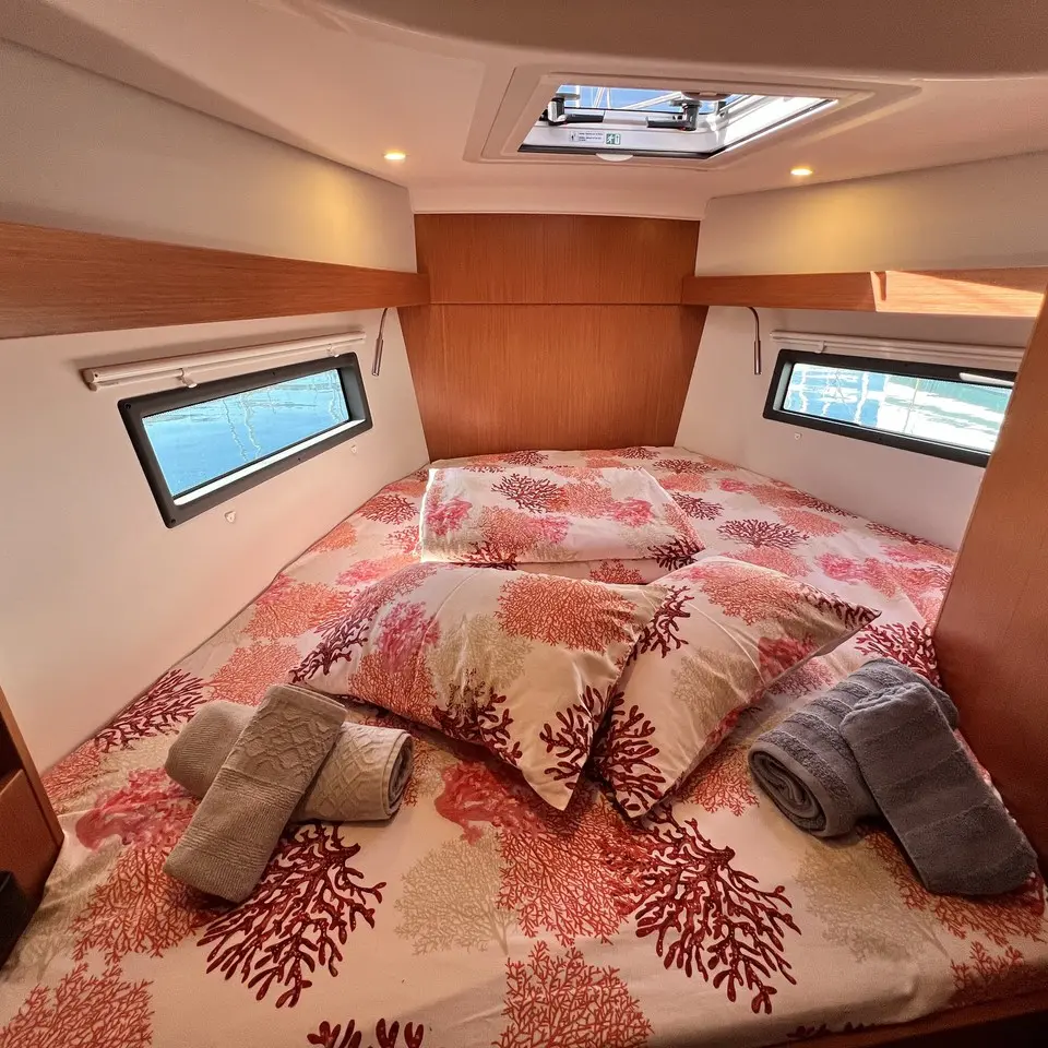Bavaria C38 - 