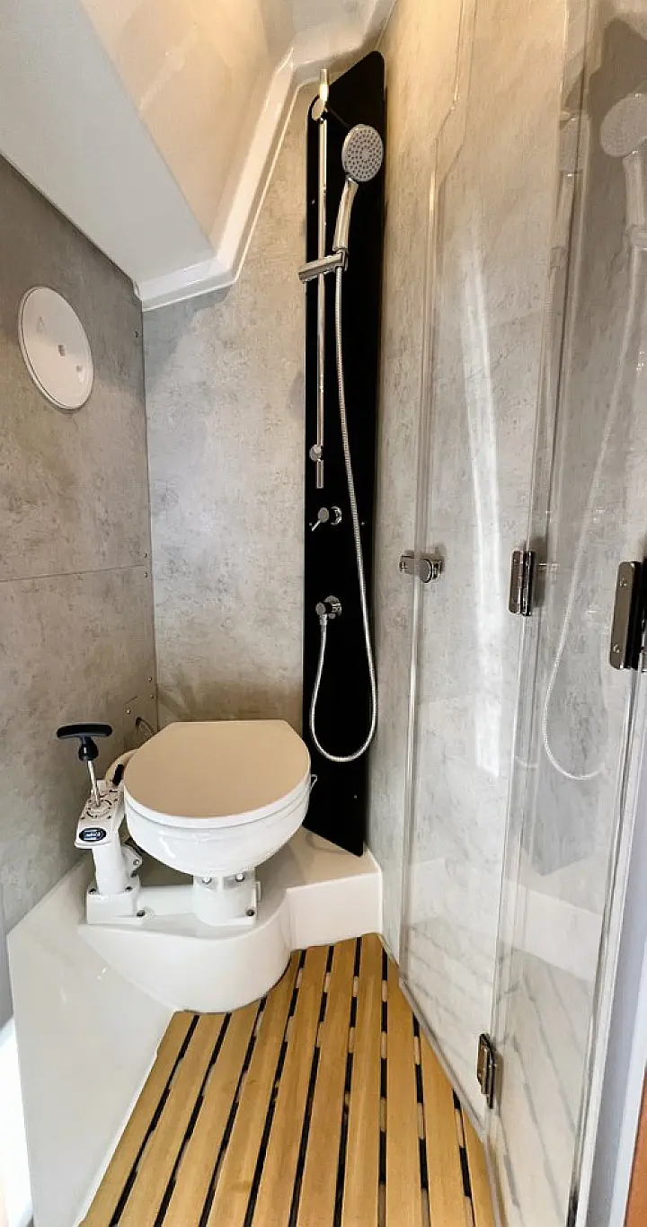 Bavaria C38 - 