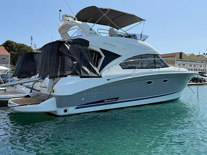 Beneteau Antares 36 - 