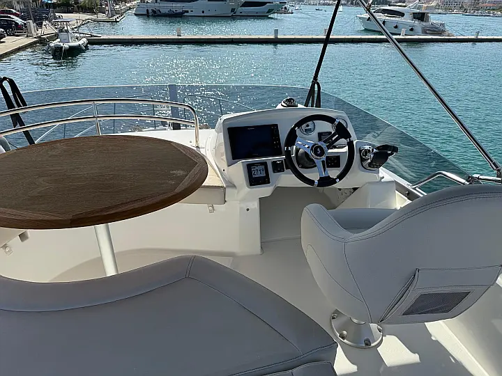 Beneteau Antares 36 - 