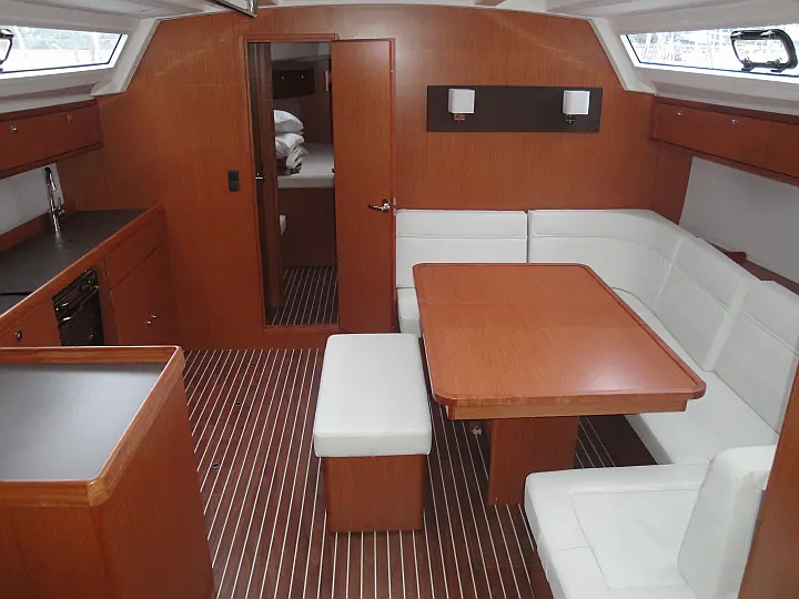 Bavaria 46 Cruiser (Cabin) - 