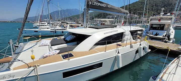 Leopard 40 - 