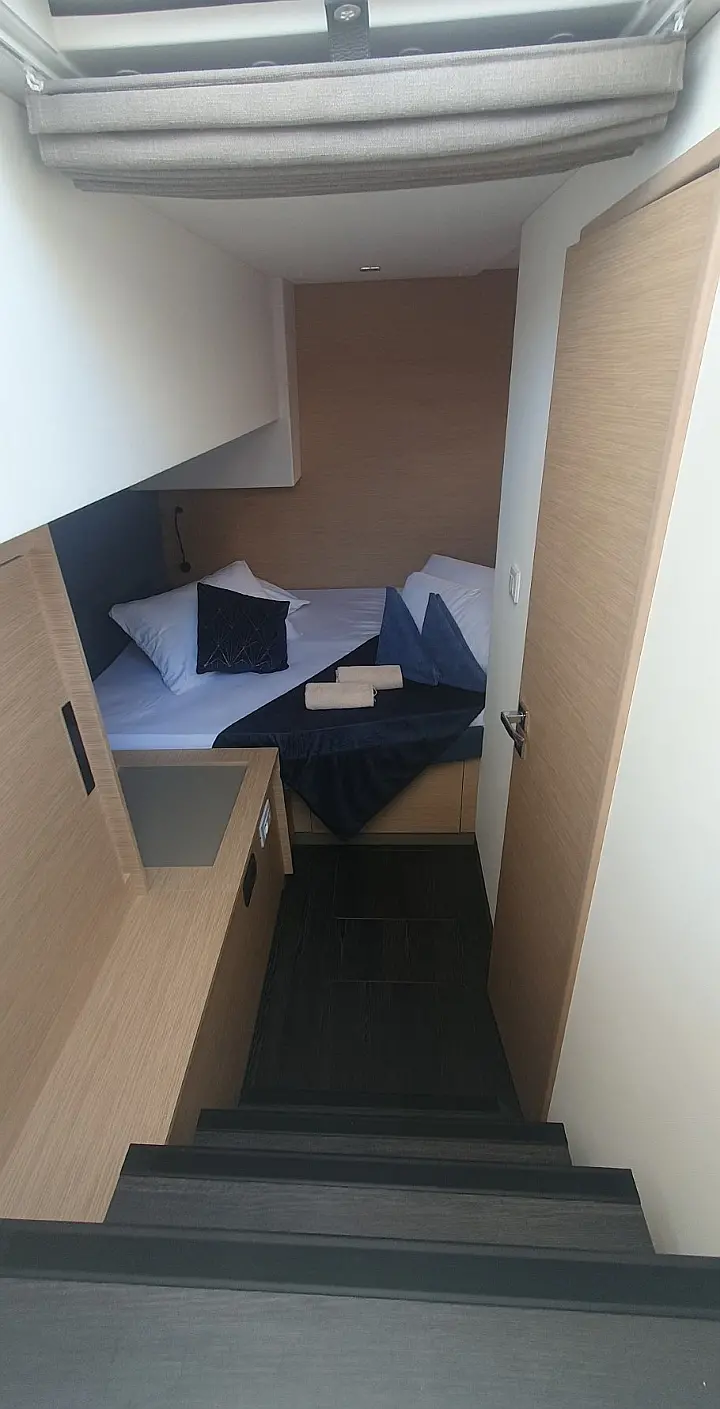 Aura 51 - 