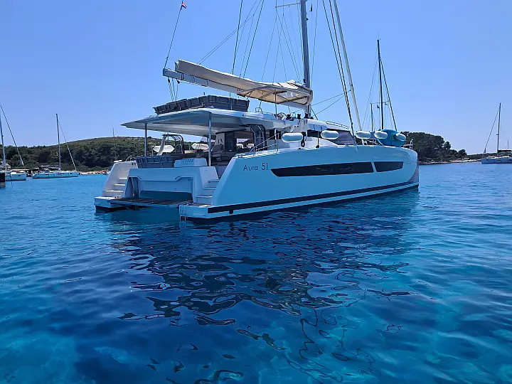 Aura 51 - 