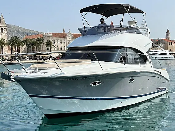 Beneteau Antares 36