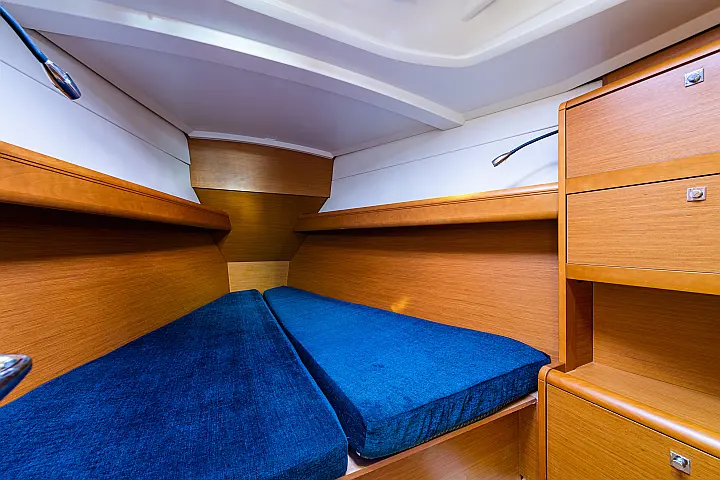 Jeanneau Sun Odyssey 379 - 