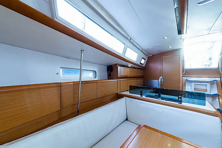 Jeanneau Sun Odyssey 379 - 