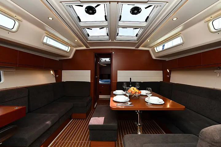 Hanse 458 - 