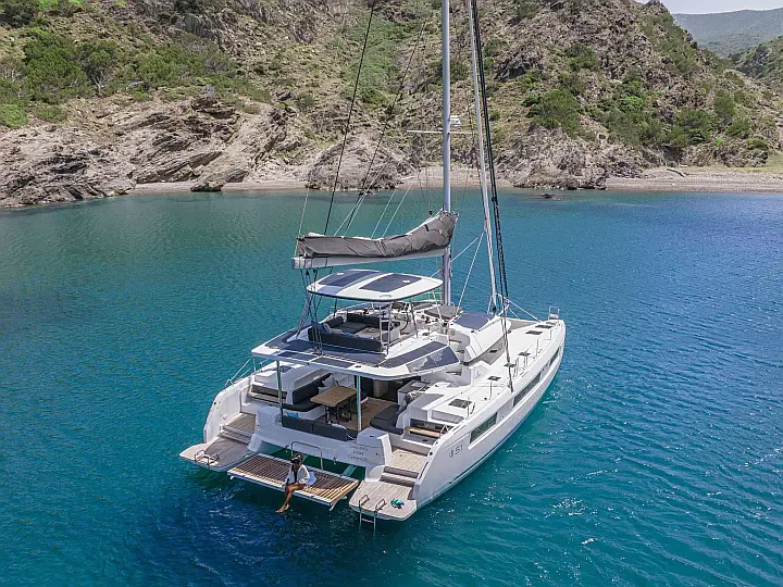 Lagoon 51 (6+2) - External image