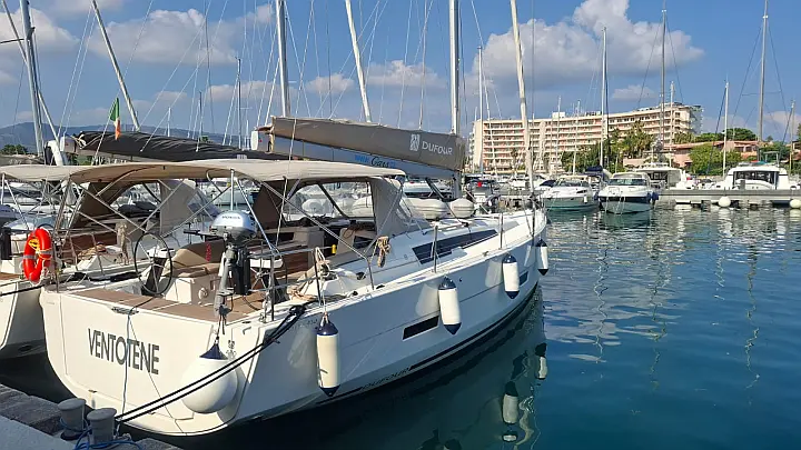 Dufour 430 Grand Large  - 