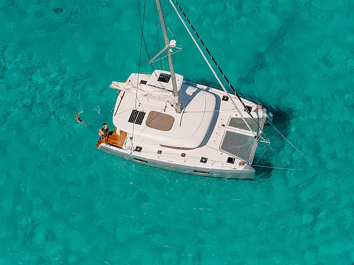 Lagoon 42 - 