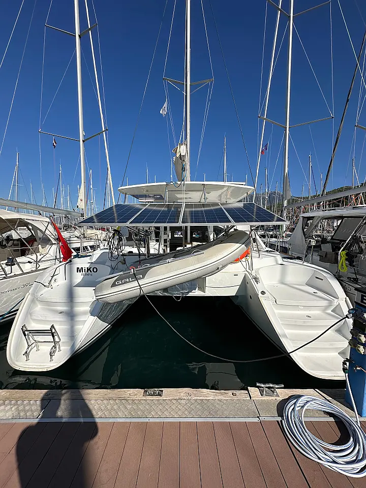 Lagoon 380 Owner - 