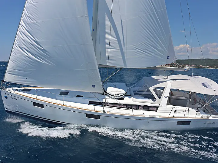 OCEANIS 48 BT - Exterior images