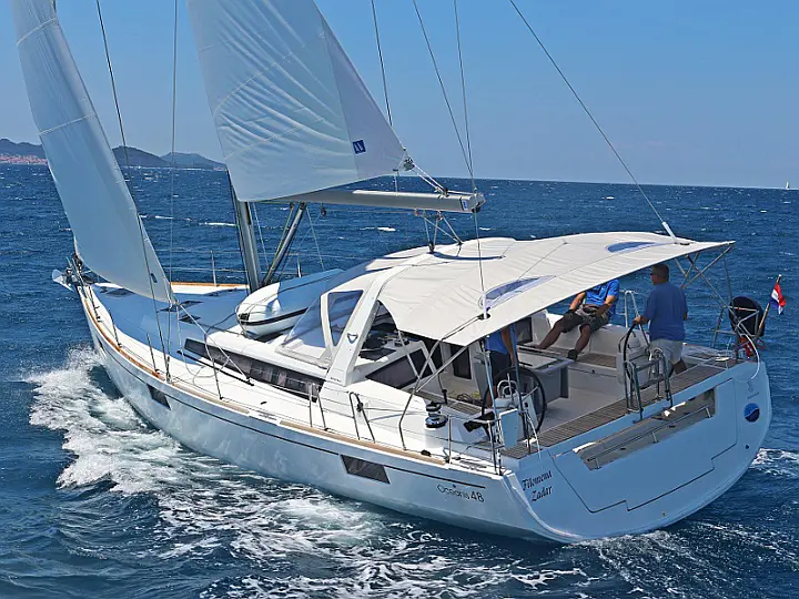 OCEANIS 48 BT - Exterior images