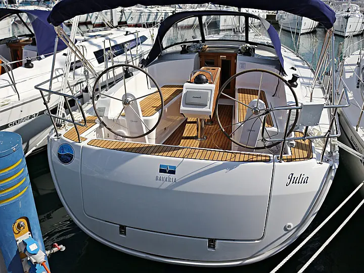 BAVARIA C 37 BT - Exterior images