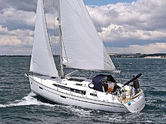 BAVARIA C 37 BT