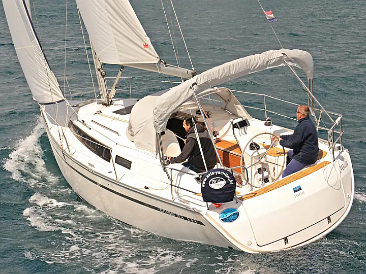 BAVARIA C 33  - Exterior images