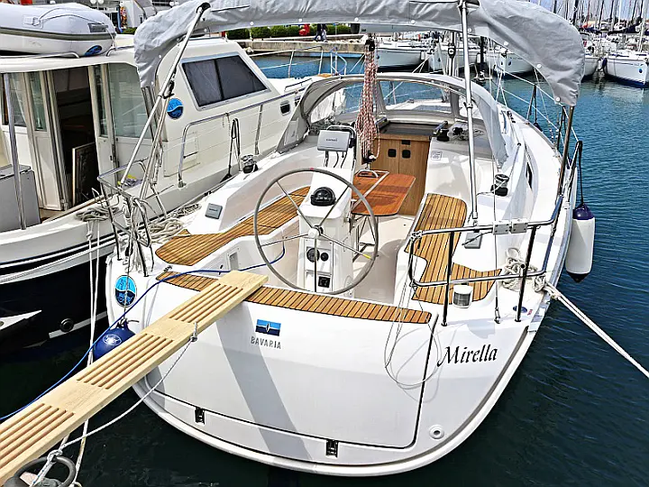 BAVARIA C 33  - Exterior images