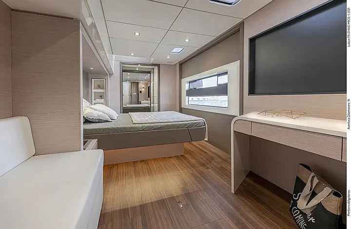 Aventura 50 MY - 