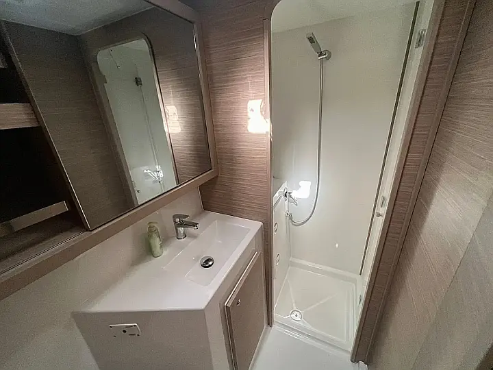 Lagoon 42 - 