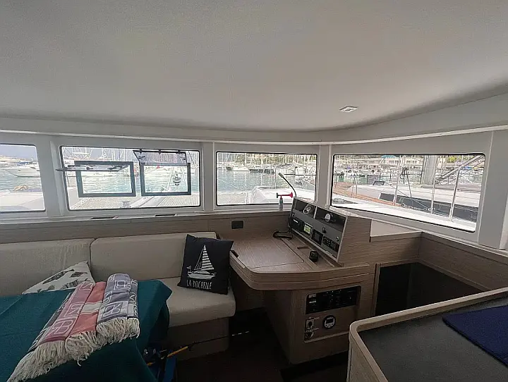 Lagoon 42 - 