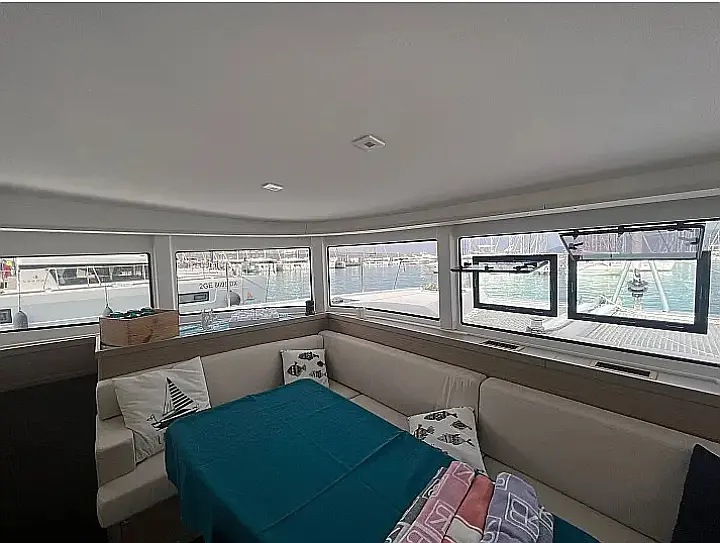 Lagoon 42 - 