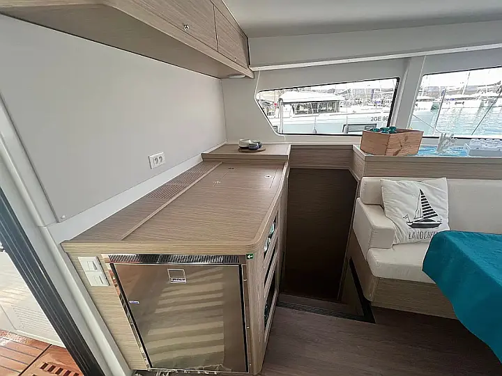 Lagoon 42 - 