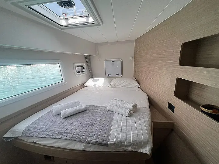 Lagoon 42 - 