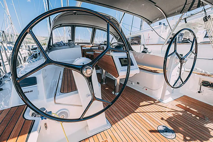 Bavaria Cruiser 37 - 