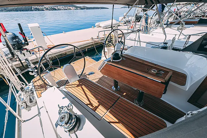 Bavaria Cruiser 37 - 