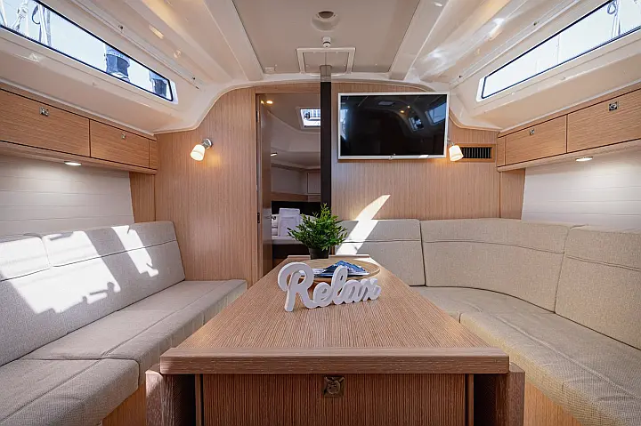 Bavaria Cruiser 37 - 