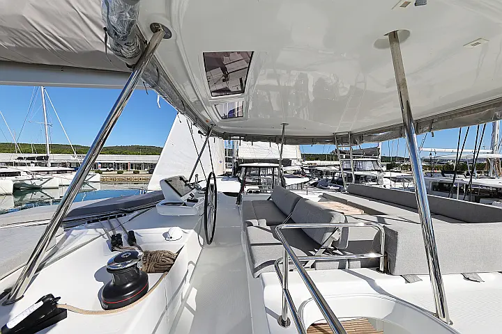 Lagoon 51- 6 cab - 
