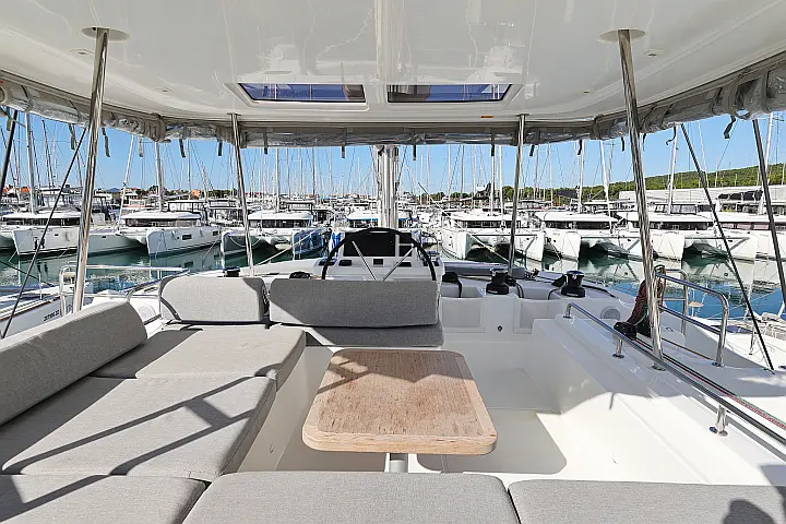 Lagoon 51- 6 cab - 