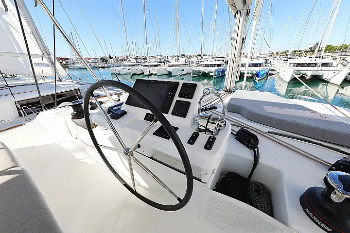Lagoon 51- 6 cab - 