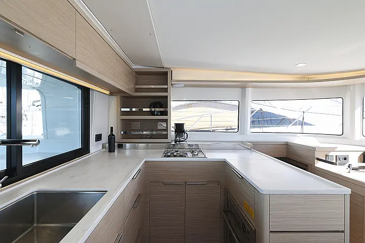 Lagoon 46 - 